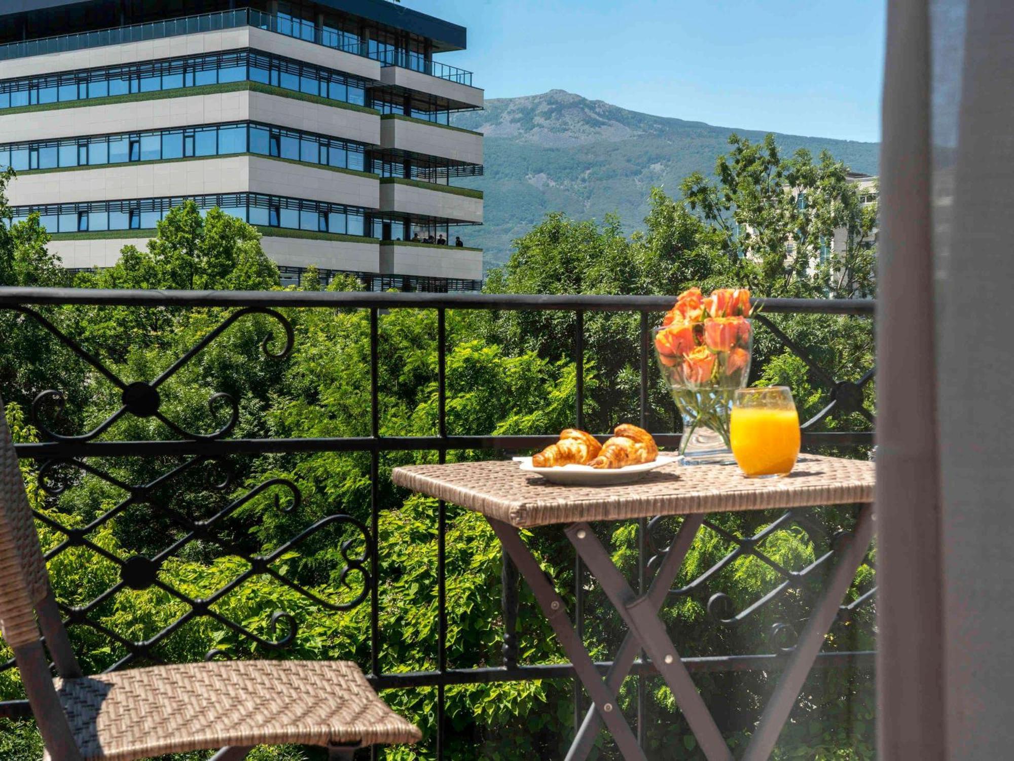 Maison Sofia - Mgallery Exteriör bild A balcony
